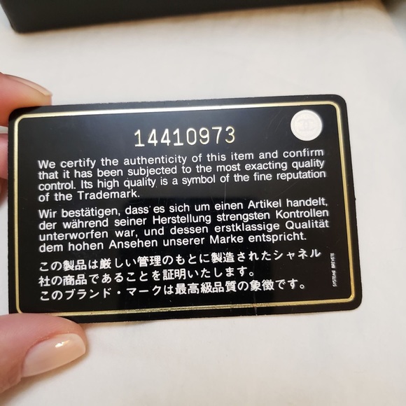 Pre-owned. Chanel Classic Flap Wallet. - Picture 6 of 8